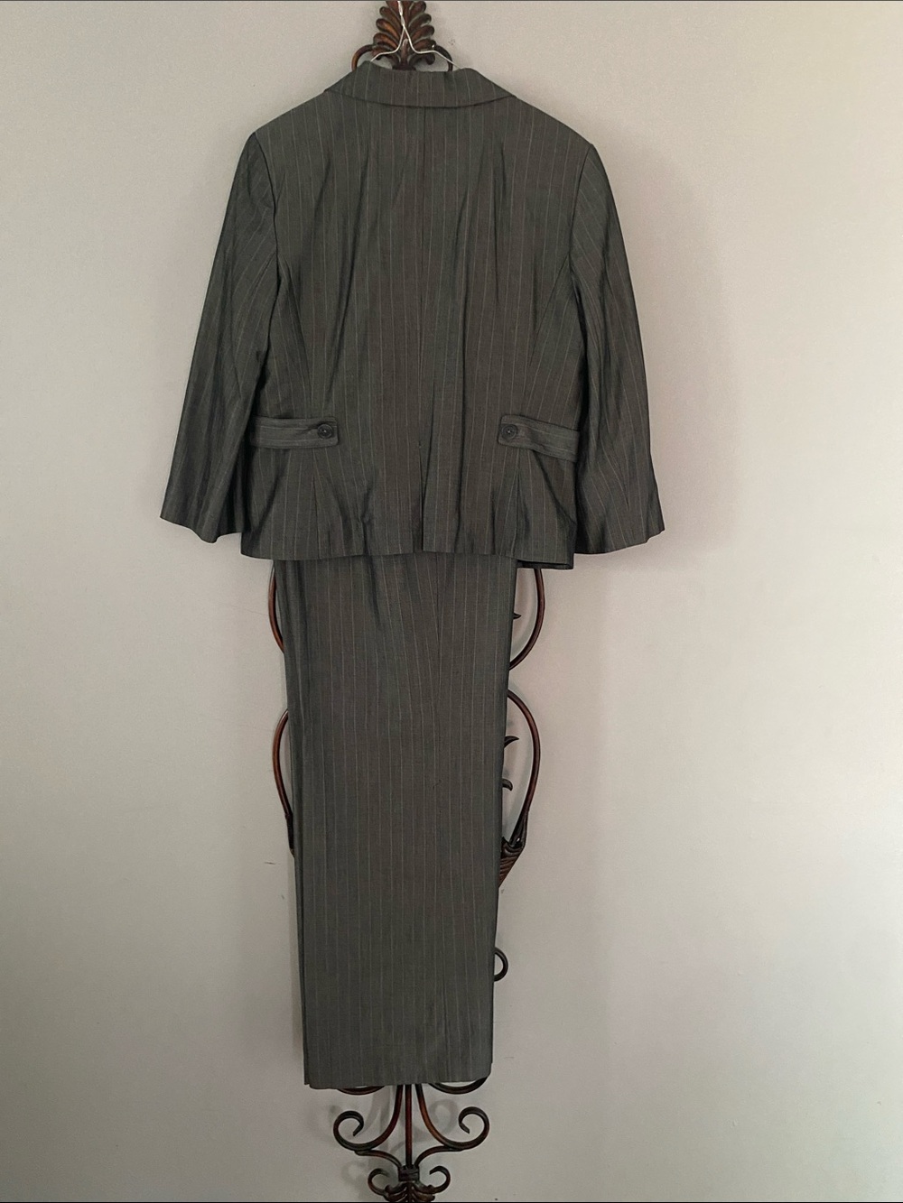 LOFT Gray Pinstripe Women's Two-Piece Suit - Picture 2 of 4